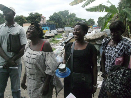 Woman waste picker in DRC. Photo credit: NGO LDFC.