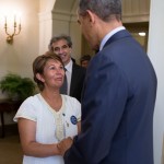 Nohra Padilla shaking hands with President Barack Obama at the White House. Photo credit: Goldman Prize.