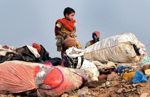 A girl at the Ghazipur landfill in Delhi Photo S. Subramaniumsubra 