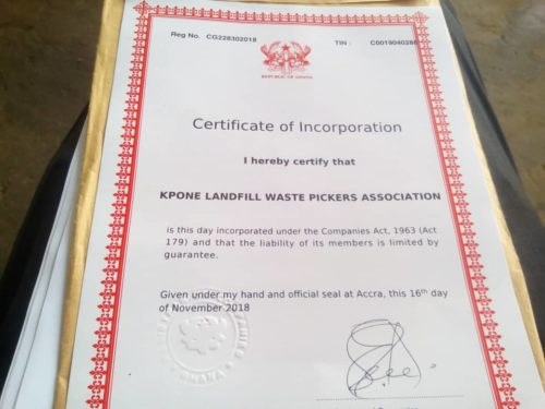 Certificado de registro da Associação de catadores do aterro de Kpone