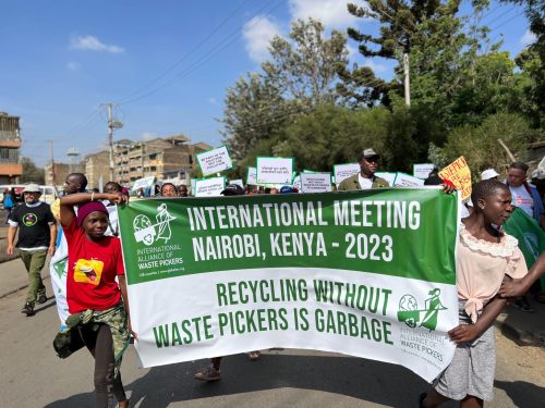 Manifestación de recicladores en el vertedero de Dandora (Nairobi, Kenia) par conmemorar el día internacional de los recicladores (marzo, 2023).